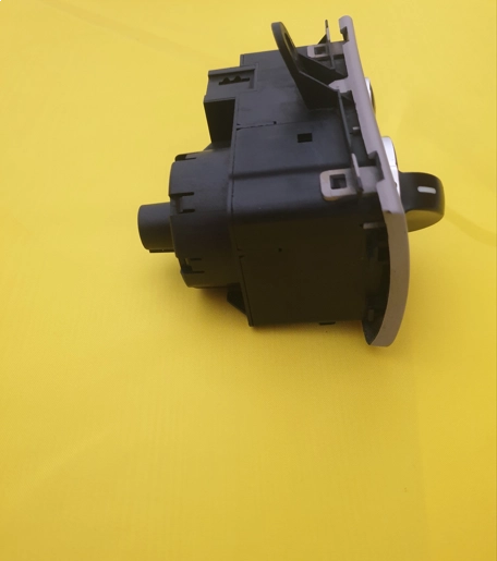 resimler/genel/Mercedes w211 e200 far anahtari orjinal ÇIKMA 2115450104 